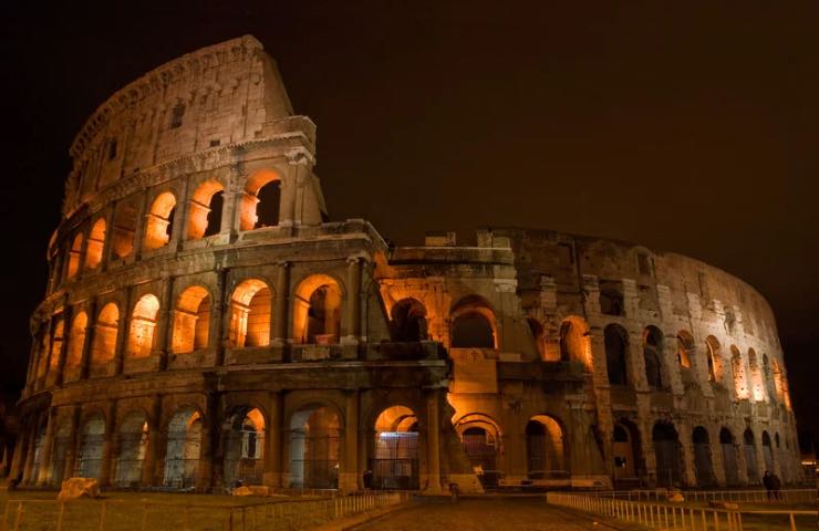 Deturpato il Colosseo 