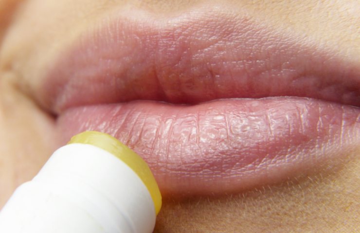 Preparazione labbra per tutorial
